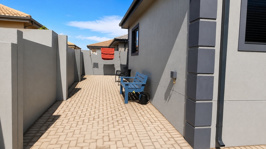 2 Bedroom Property for Sale in Dana Bay Western Cape